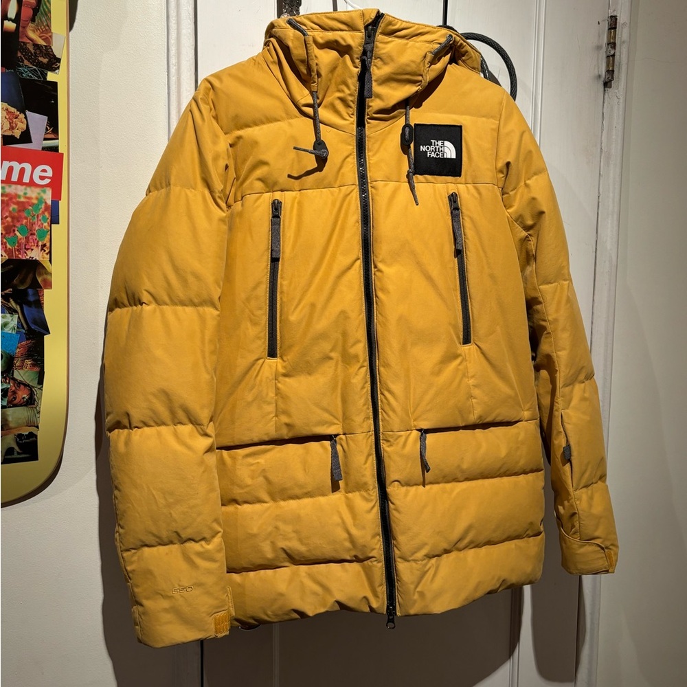 The north face pallie down blend women’s ski jacket size medium bottom small